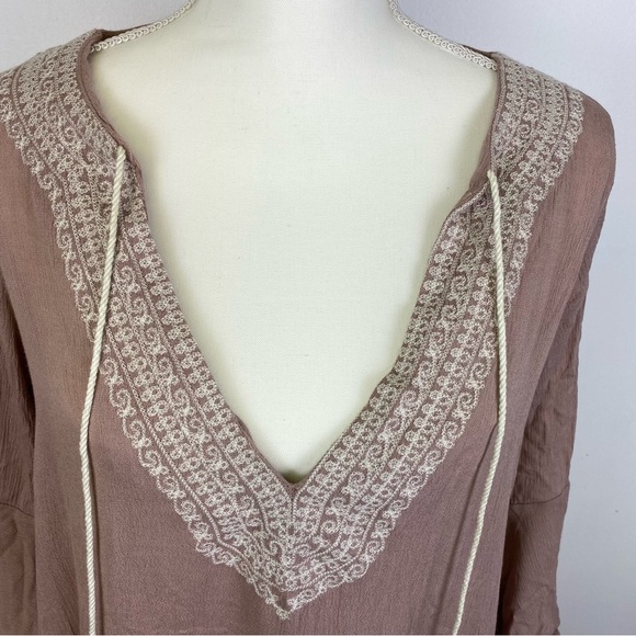 Tobi Boho Tunic with Embroidered Detail - Picture 3 of 14